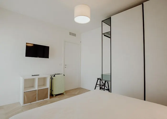 Rainbow Relax By Monholiday